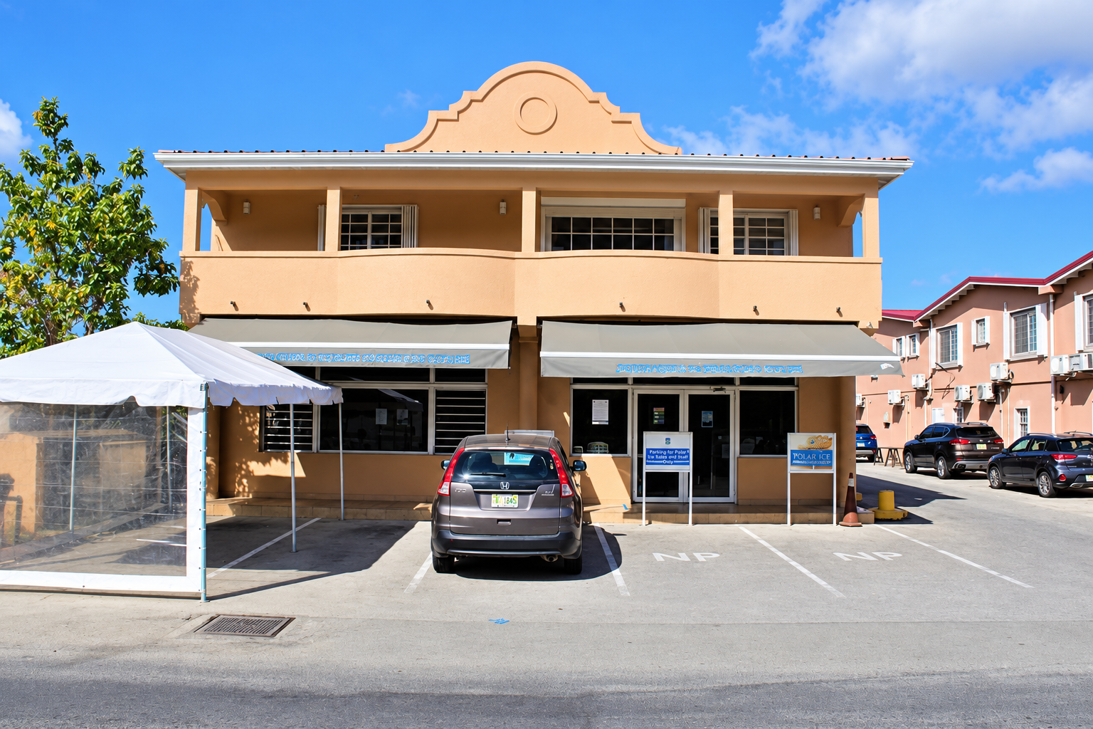 Le97150 - SINT MAARTEN - Immigration : le manque d’effectifs pèse sur ...