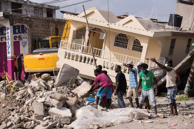 24 personnes retrouvées vivantes une semaine après le séisme