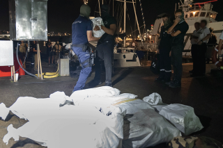 La frégate de surveillance Ventôse arraisonne un voilier transportant 317 kg de cocaïne