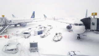 Tempête glaciale aux Etats-Unis : perturbations dans les transports aériens