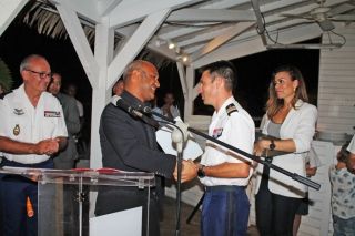 Le colonel Sébastien Manzoni invitait de très nombreuses personnalités, vendredi dernier, au restaurant le Yacht Club, pour un pot de départ en toute convivialité.