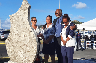 Une stèle érigée en l’hommage des disparus du Vol Air Guadeloupe du 24 décembre 1972