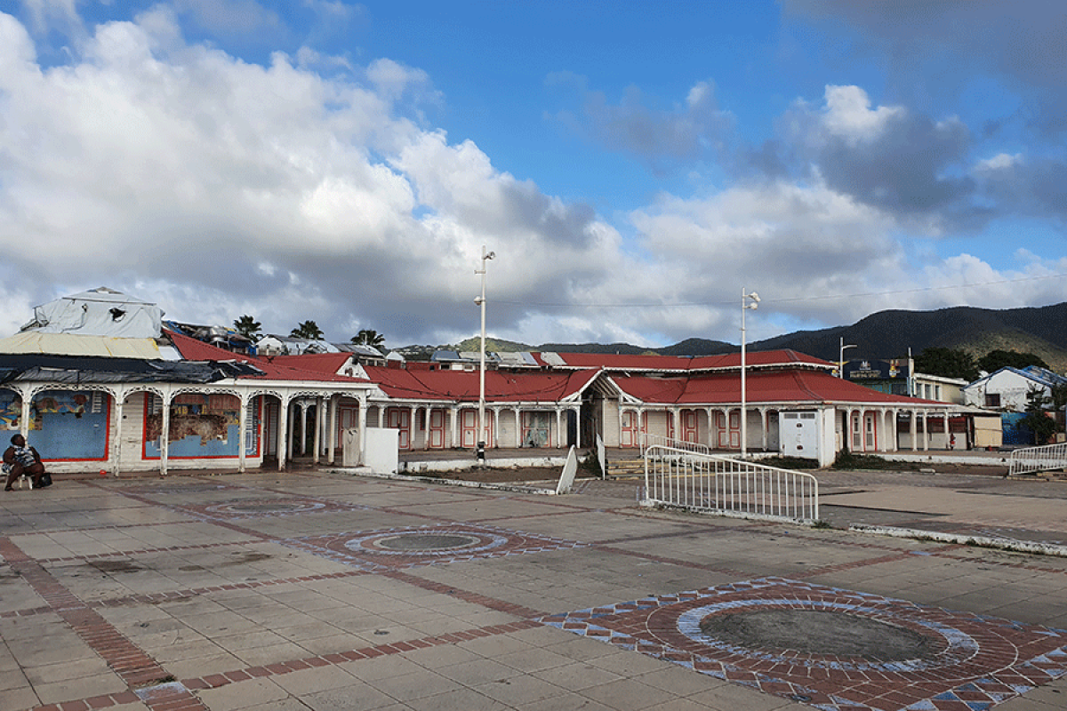 Rénovation du territoire : Démolition des infrastructures publiques détruites par Irma