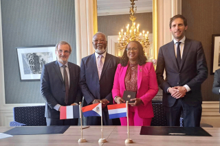 Le ministre délégué chargé des Outre-mer, le président de la Collectivité de Saint-Martin, la première ministre  de Sint Maarten et le ministre hollandais chargé des affaires étrangères se retrouvaient le 15 juin dernier à La Haye.